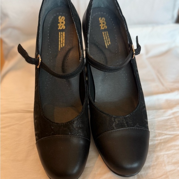 SAS Mary Jane Leather Comfort Heels – Size 9N Black Low Heeled Comfort -n- Cute - Picture 2 of 11